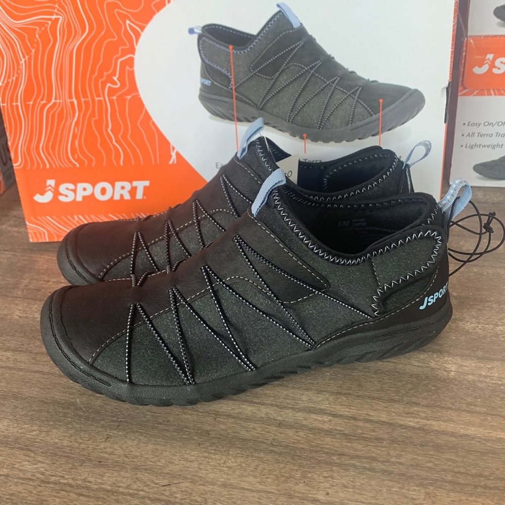 NWT Womens JSport Sprint Athletic Shoe Black and Light Blue